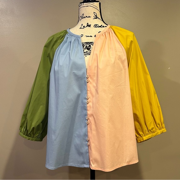 CROSBY by Mollie Burch 3/4 Balloon Sleeve Split V-Neck Button Front Rives Top - Picture 9 of 15